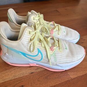 Men’s Lebron Witness 6 basketball shoes